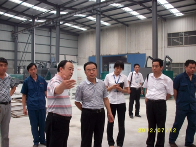 2012.7.12日李國忠教授到我公司參觀考察、指導工作
